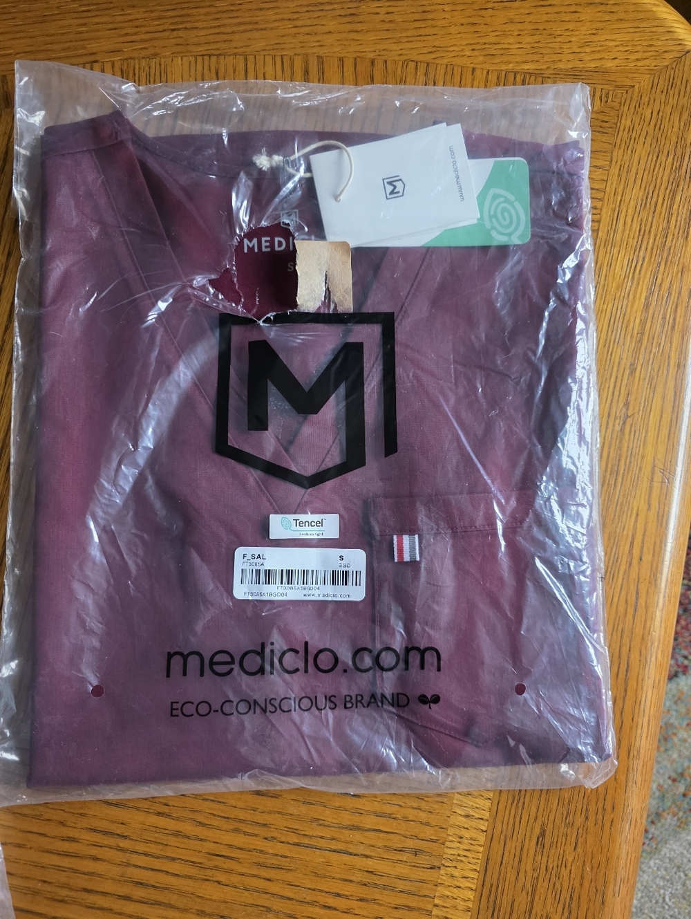 NWT Mediclo Scrub Joggers And Top - ASSORTED Color - Picture 3 of 4